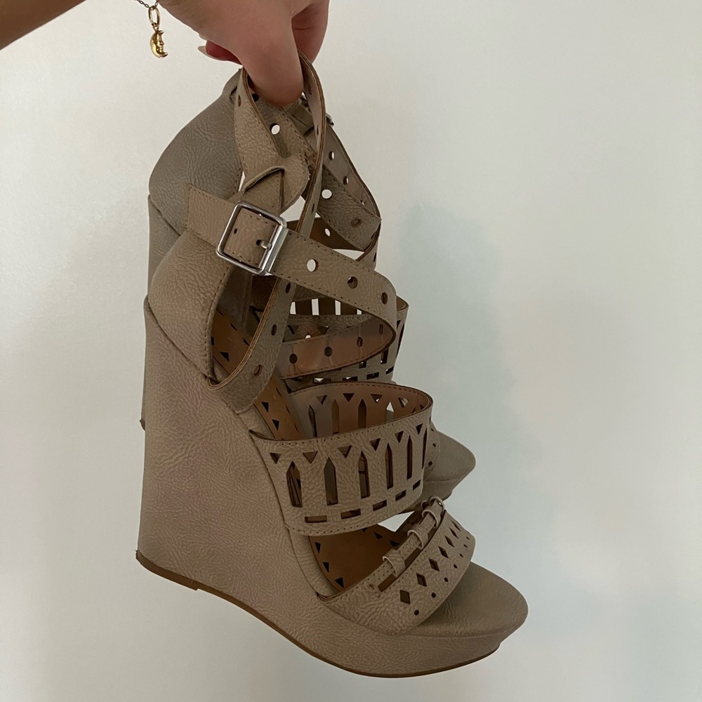 Boho wedges by Chinese Laundry